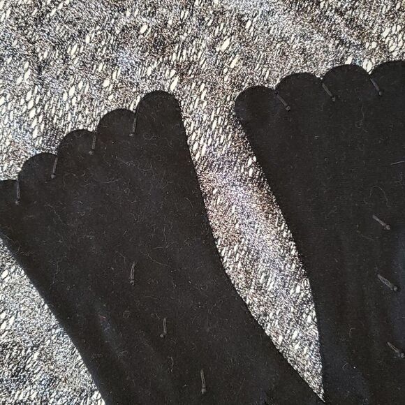 VNTG Black Soft Nylon Gloves - Picture 3 of 6